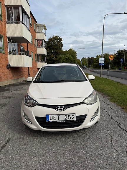 Hyundai i20 6 of 8