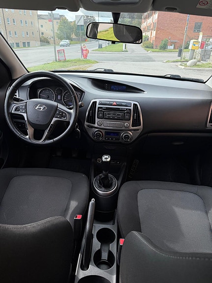 Hyundai i20 5 of 8