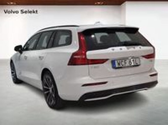 Volvo V60 2 of 10