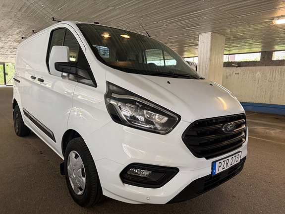 Ford Transit Custom 2 of 17