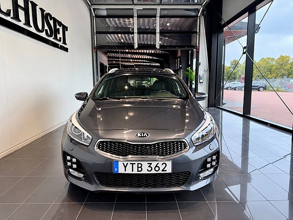Kia Ceed 2 of 9