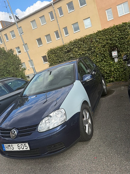 Volkswagen Golf V 4 of 6