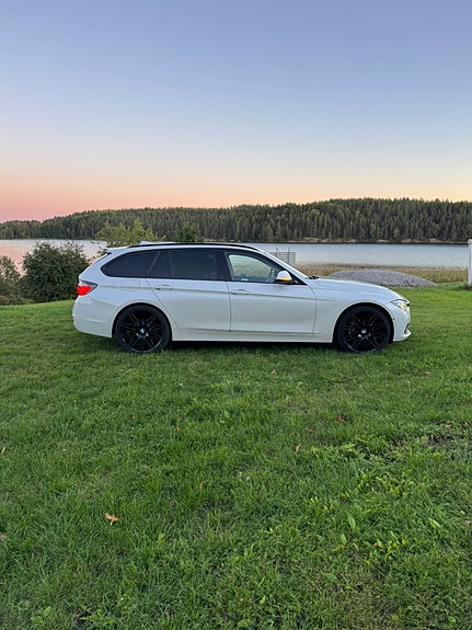 BMW 320d 3 of 24