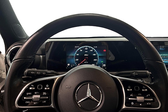 Mercedes-Benz A180 7 of 12