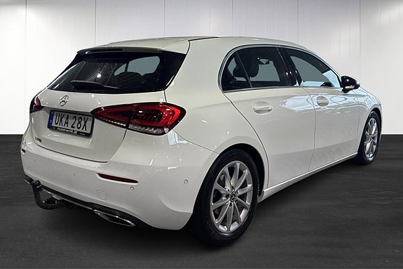 Mercedes-Benz A180 4 of 12