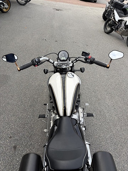 Triumph Bonneville Speedmaster 5 of 6