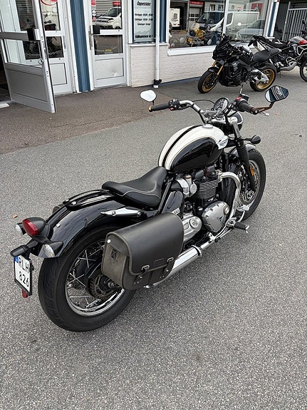 Triumph Bonneville Speedmaster 2 of 6