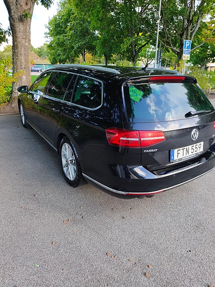 Volkswagen Passat 5 of 10