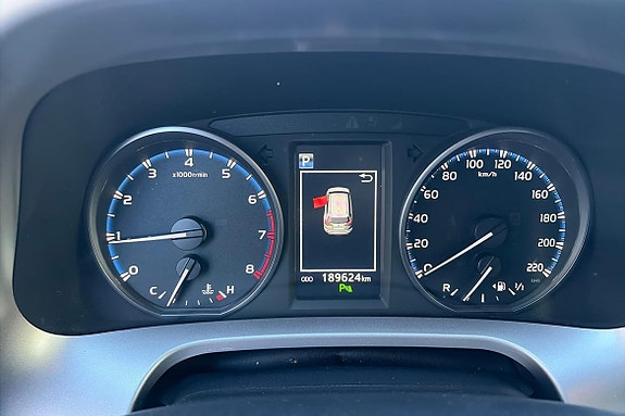 Toyota RAV4 10 of 21