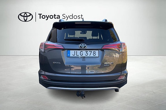 Toyota RAV4 17 of 21