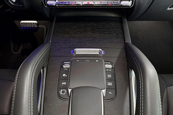 Mercedes-Benz GLE53 19 of 25