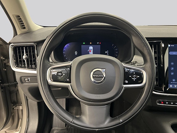 Volvo V90 Cross Country 22 of 25