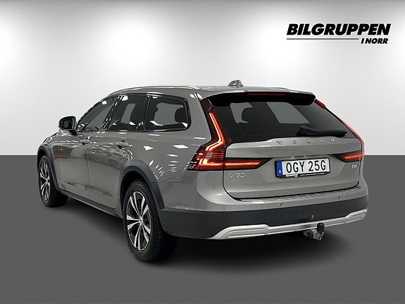 Volvo V90 Cross Country 7 of 25