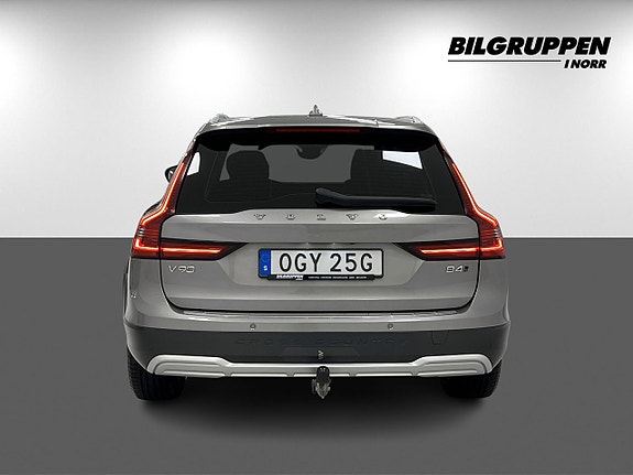 Volvo V90 Cross Country 6 of 25
