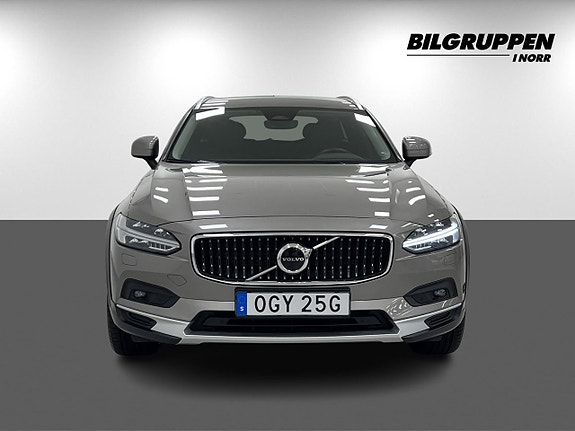 Volvo V90 Cross Country 3 of 25