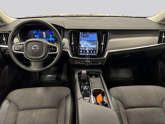 Volvo V90 Cross Country 8 of 25