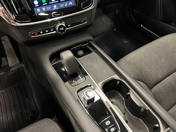 Volvo V90 Cross Country 13 of 25