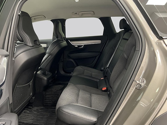 Volvo V90 Cross Country 10 of 25