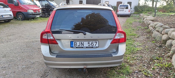 Volvo V70 4 of 10