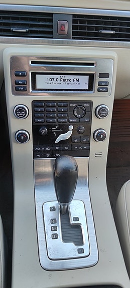 Volvo V70 9 of 10