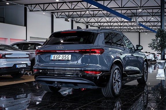 Audi Q6 e-tron 6 of 30