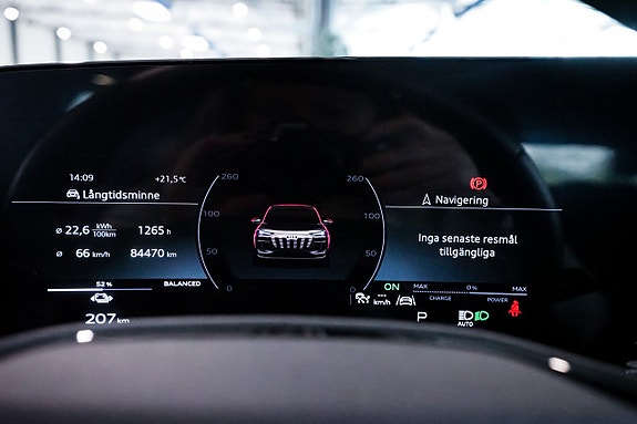 Audi Q6 e-tron 13 of 30
