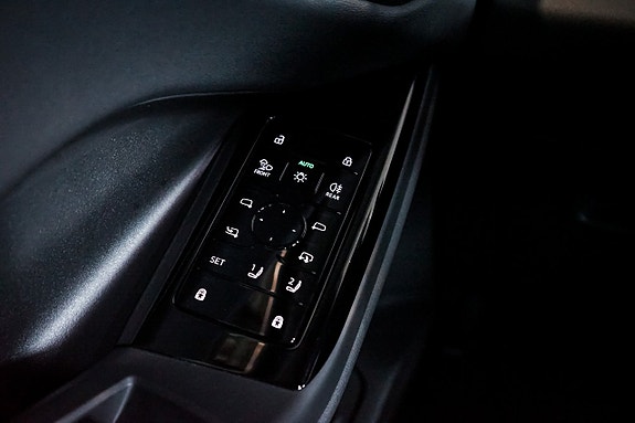 Audi Q6 e-tron 26 of 30