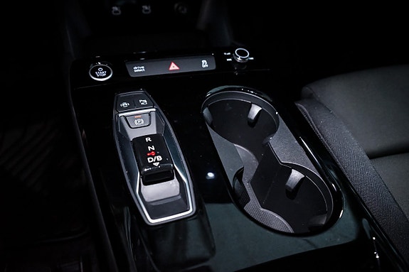 Audi Q6 e-tron 28 of 30