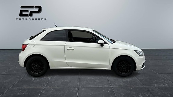 Audi A1 3 of 8