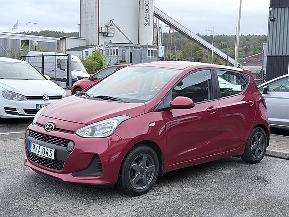 Hyundai i10 4 of 8