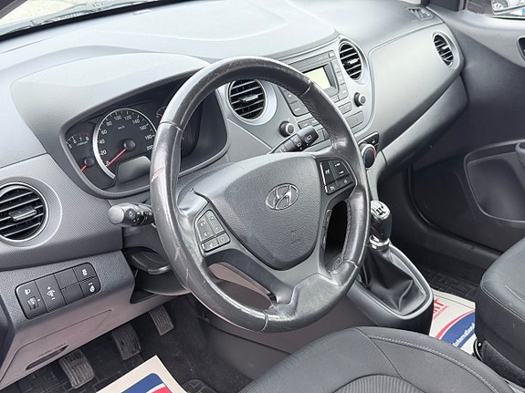 Hyundai i10 5 of 8