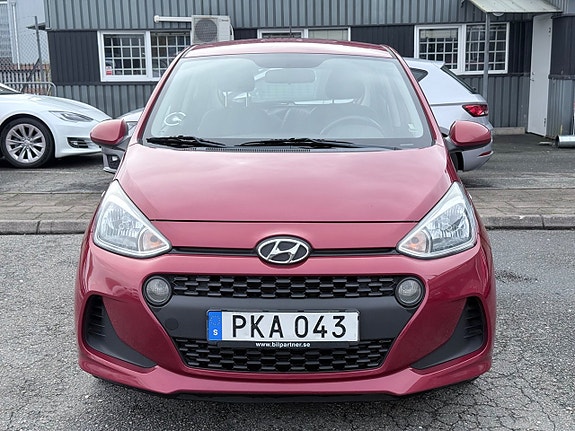 Hyundai i10 3 of 8