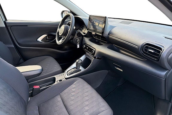 Toyota Yaris 9 of 21