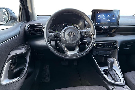 Toyota Yaris 11 of 21