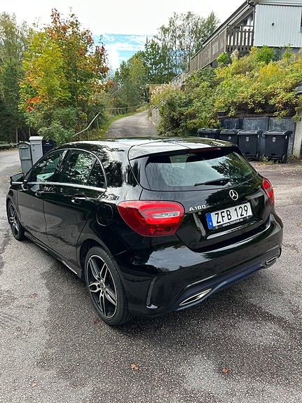 Mercedes-Benz A180 3 of 7