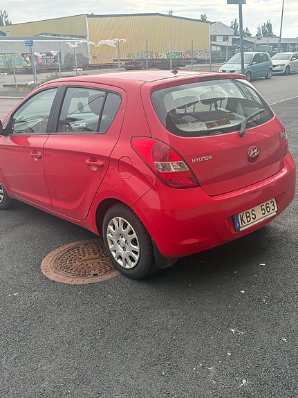 Hyundai i20 4 of 6