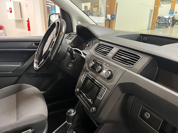 Volkswagen Caddy Maxi 10 of 10