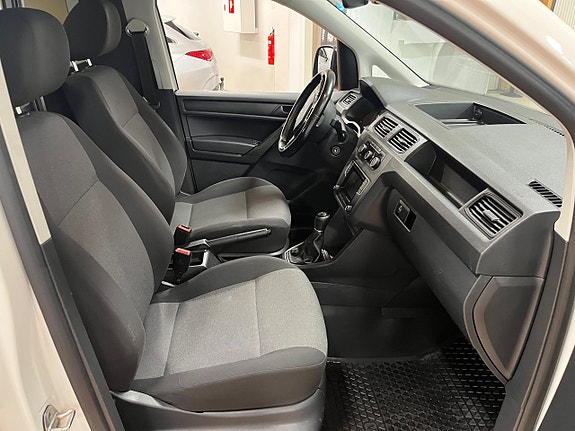Volkswagen Caddy Maxi 9 of 10