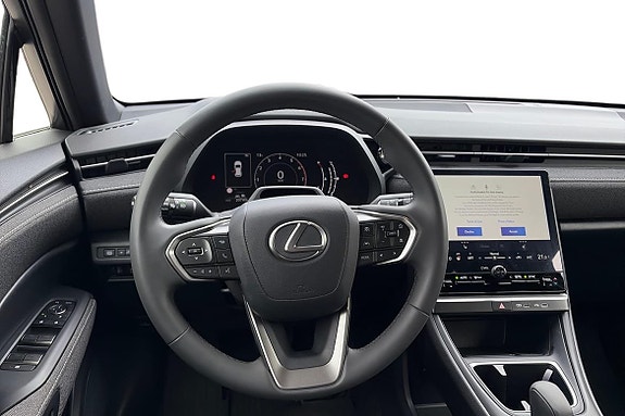 Lexus LBX 10 of 21