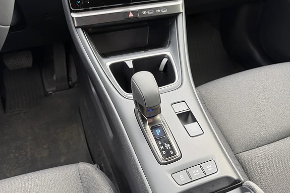 Lexus LBX 21 of 21