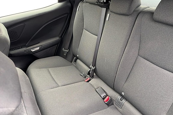 Lexus LBX 20 of 21