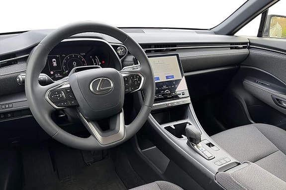 Lexus LBX 12 of 21