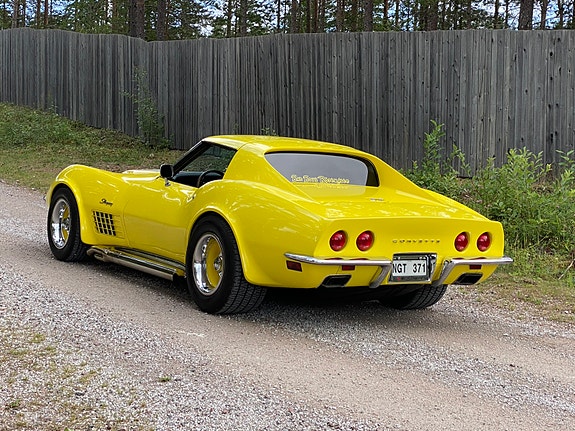 Chevrolet Corvette 14 of 14