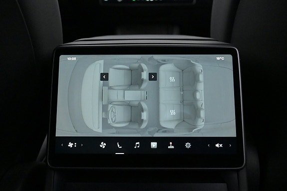 Tesla Model 3 25 of 27