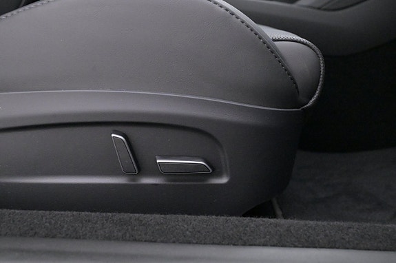 Tesla Model 3 12 of 27