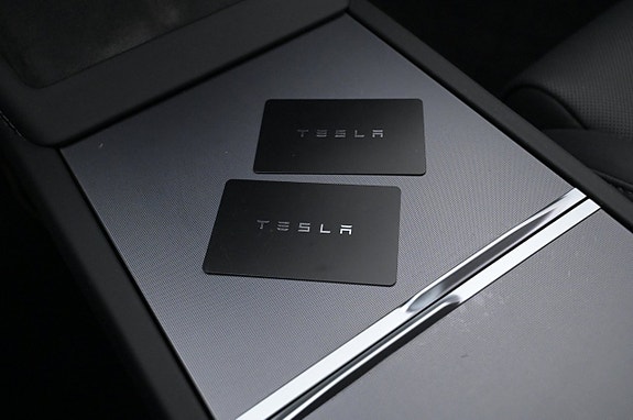 Tesla Model 3 22 of 27