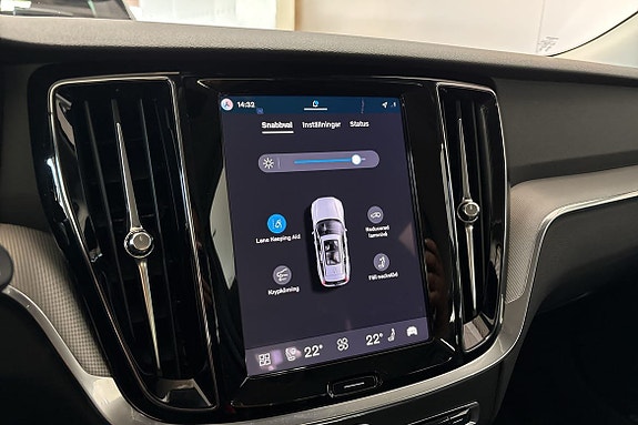 Volvo V60 22 of 25