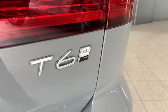Volvo V60 12 of 25