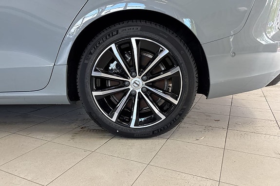 Volvo V60 15 of 25