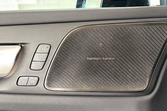 Volvo V60 16 of 25